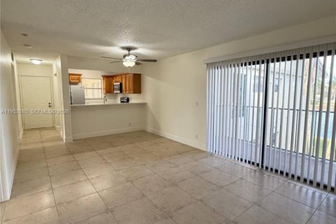 Condominio en alquiler en West Palm Beach, Florida, 2 dormitorios, 83.98 m2 № 2008709 - foto 10