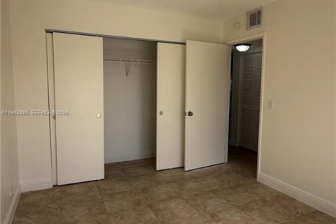 Condominio en alquiler en West Palm Beach, Florida, 2 dormitorios, 83.98 m2 № 2008709 - foto 14