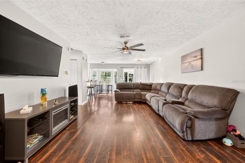 Villa ou maison à vendre à Ocala, Floride: 2 chambres, 125.79 m2 № 2388777 - photo 2