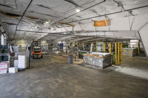 Immobilier commercial à louer à Ocala, Floride: 1816.7 m2 № 1525476 - photo 16