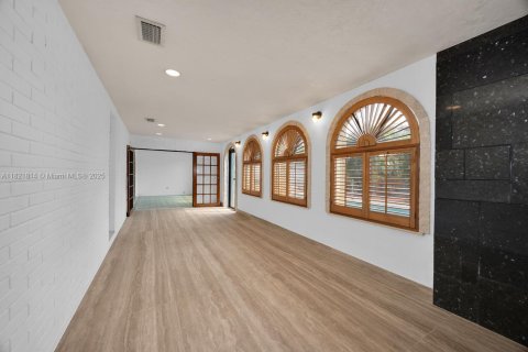 Купить виллу или дом в Майами, Флорида 3 спальни, 204.48м2, № 1783636 - фото 14