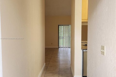 Снять в аренду квартиру в Корал-Спрингс, Флорида 3 спальни, № 2013598 - фото 7