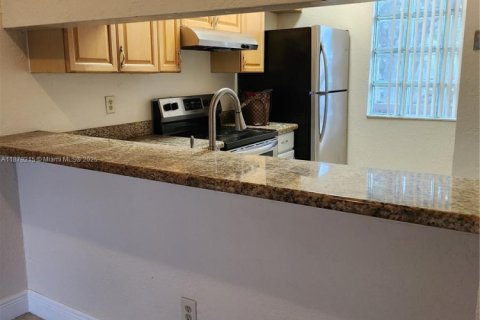 Снять в аренду квартиру в Корал-Спрингс, Флорида 3 спальни, № 2013598 - фото 4