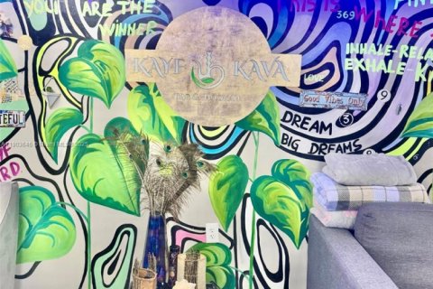 Купить коммерческую недвижимость в Норт-Майами-Бич, Флорида № 1955743 - фото 1