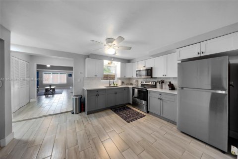 Купить виллу или дом в Форт-Лодердейл, Флорида 1 комната, 155.98м2, № 1920301 - фото 10