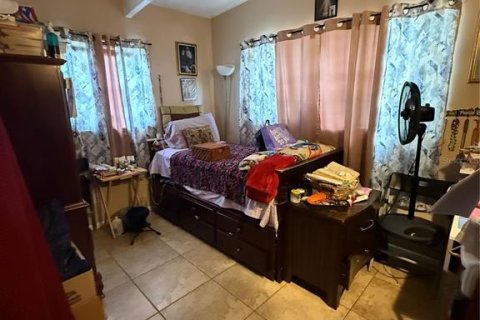 Casa en venta en Tampa, Florida, 3 dormitorios, 73.58 m2 № 2322522 - foto 8