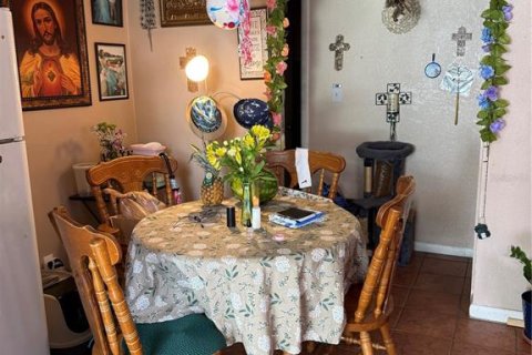 Casa en venta en Tampa, Florida, 3 dormitorios, 73.58 m2 № 2322522 - foto 4
