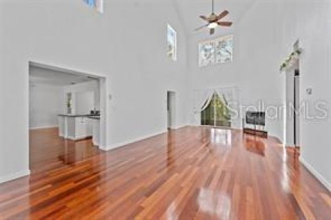 House in Lutz, Florida 4 bedrooms, 228.54 sq.m. № 2218683 - photo 8