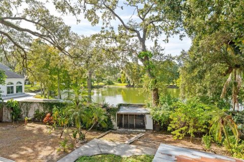 House in Lutz, Florida 4 bedrooms, 228.54 sq.m. № 2218683 - photo 25