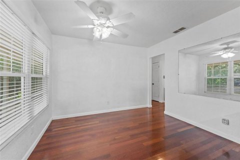 House in Lutz, Florida 4 bedrooms, 228.54 sq.m. № 2218683 - photo 12