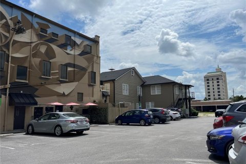 Immobilier commercial à louer à Gainesville, Floride: 204.38 m2 № 1852532 - photo 2