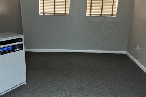 Immobilier commercial à louer à Gainesville, Floride: 204.38 m2 № 1852532 - photo 11