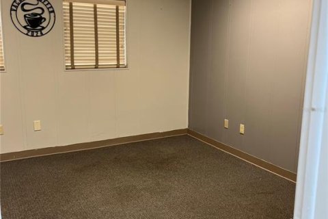 Immobilier commercial à louer à Gainesville, Floride: 204.38 m2 № 1852532 - photo 7