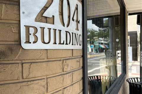 Immobilier commercial à louer à Gainesville, Floride: 204.38 m2 № 1852532 - photo 3