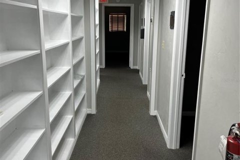 Immobilier commercial à louer à Gainesville, Floride: 204.38 m2 № 1852532 - photo 13