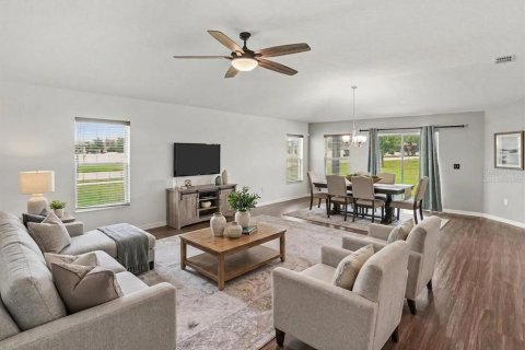 House in Mascotte, Florida 4 bedrooms, 184.23 sq.m. № 2258568 - photo 4