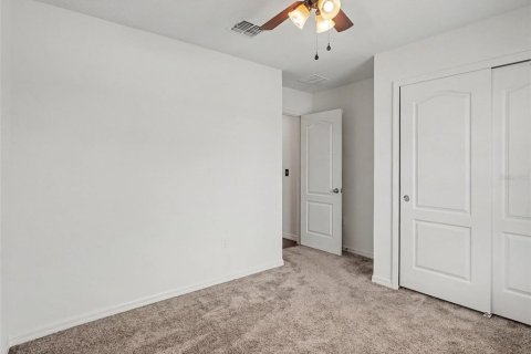 House in Mascotte, Florida 4 bedrooms, 184.23 sq.m. № 2258568 - photo 13