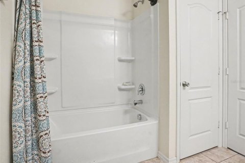 House in Mascotte, Florida 4 bedrooms, 184.23 sq.m. № 2258568 - photo 20