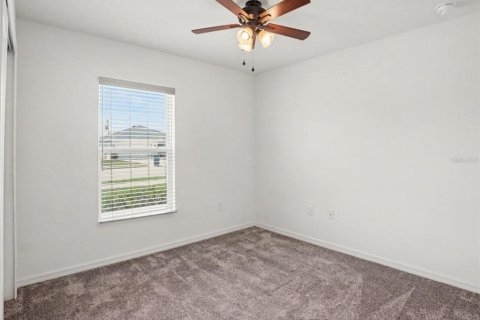 House in Mascotte, Florida 4 bedrooms, 184.23 sq.m. № 2258568 - photo 12
