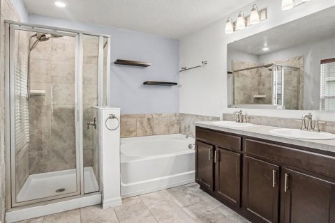 House in Mascotte, Florida 4 bedrooms, 184.23 sq.m. № 2258568 - photo 30