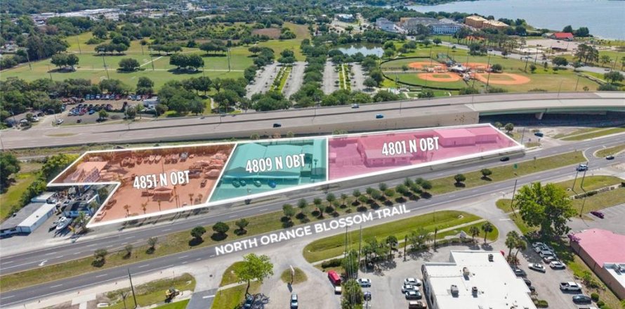 Commercial property in Orlando, Florida 3348.94 sq.m. № 2140427