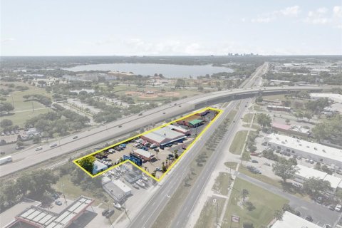 Commercial property in Orlando, Florida 3348.94 sq.m. № 2140427 - photo 6