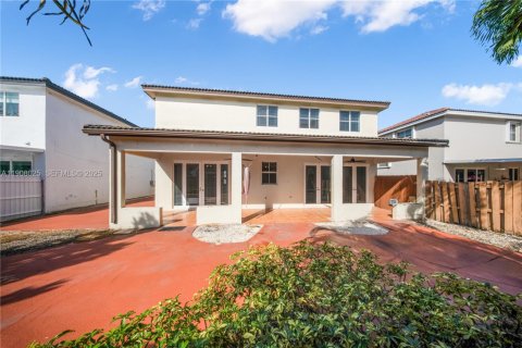 Casa en venta en Miami, Florida, 4 dormitorios, 180.23 m2 № 1967848 - foto 25