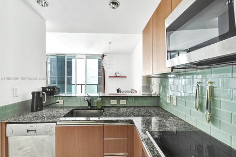 Condominio en venta en Miami, Florida, 56.11 m2 № 2011333 - foto 4