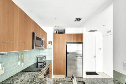 Condominio en venta en Miami, Florida, 56.11 m2 № 2011333 - foto 3