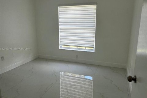 Villa ou maison à louer à Homestead, Floride: 3 chambres, 137.68 m2 № 2087576 - photo 7