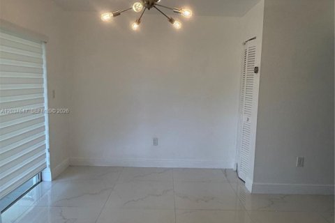 Villa ou maison à louer à Homestead, Floride: 3 chambres, 137.68 m2 № 2087576 - photo 16