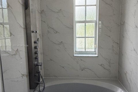 Villa ou maison à louer à Homestead, Floride: 3 chambres, 137.68 m2 № 2087576 - photo 24