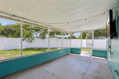 Купить виллу или дом в Пинеллас-Парк, Флорида 3 комнаты, 122.63м2, № 2149731 - фото 28