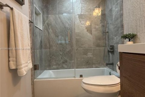 Купить кондоминиум в Дирфилд-Бич, Флорида 2 спальни, 90.12м2, № 2030252 - фото 24