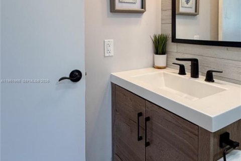 Купить кондоминиум в Дирфилд-Бич, Флорида 2 спальни, 90.12м2, № 2030252 - фото 20