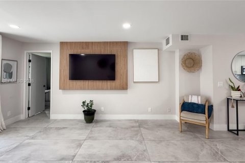 Купить кондоминиум в Дирфилд-Бич, Флорида 2 спальни, 90.12м2, № 2030252 - фото 12