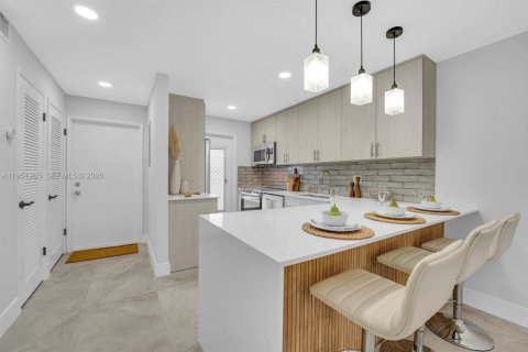 Купить кондоминиум в Дирфилд-Бич, Флорида 2 спальни, 90.12м2, № 2030252 - фото 6