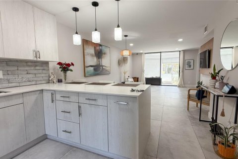 Купить кондоминиум в Дирфилд-Бич, Флорида 2 спальни, 90.12м2, № 2030252 - фото 5