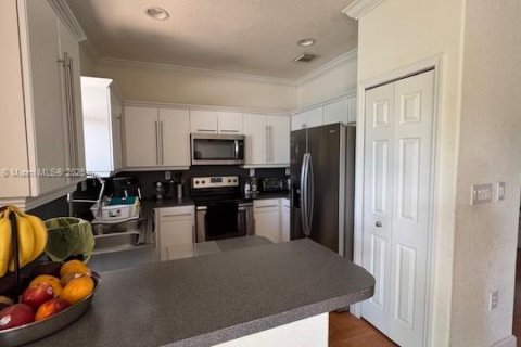 Купить таунхаус в Дорал, Флорида 3 спальни, 141.21м2, № 1964643 - фото 6