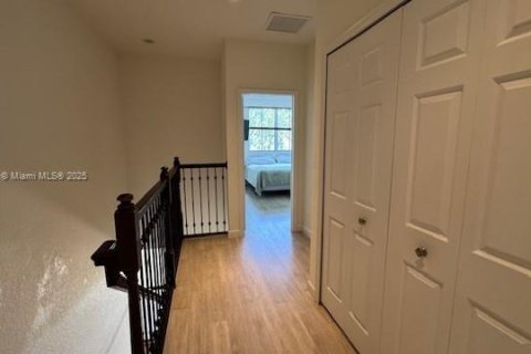 Купить таунхаус в Дорал, Флорида 3 спальни, 141.21м2, № 1964643 - фото 15