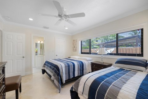 House in Lauderdale-by-the-Sea, Florida 3 bedrooms, 173.73 sq.m. № 2243356 - photo 13