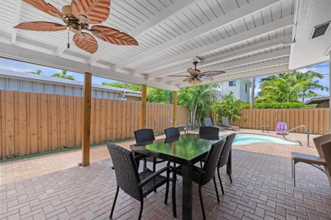 House in Lauderdale-by-the-Sea, Florida 3 bedrooms, 173.73 sq.m. № 2243356 - photo 21
