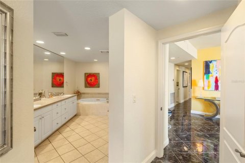 Condo in Clearwater, Florida, 2 bedrooms № 2233057 - photo 25