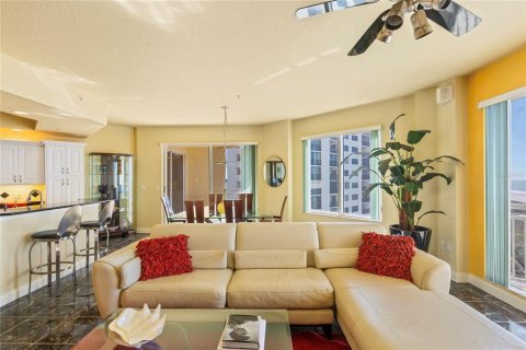 Condo in Clearwater, Florida, 2 bedrooms № 2233057 - photo 9