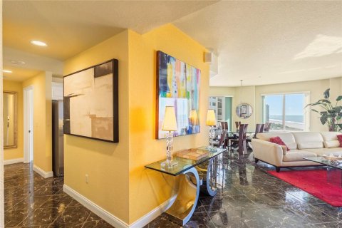 Condo in Clearwater, Florida, 2 bedrooms № 2233057 - photo 5