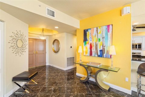 Condo in Clearwater, Florida, 2 bedrooms № 2233057 - photo 4