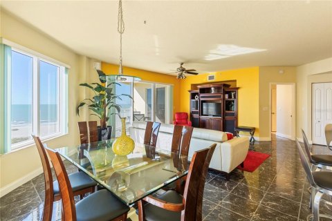 Condo in Clearwater, Florida, 2 bedrooms № 2233057 - photo 13