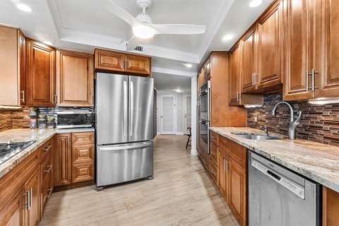 Купить кондоминиум в Уэст-Палм-Бич, Флорида 4 комнаты, 141.21м2, № 2088376 - фото 11