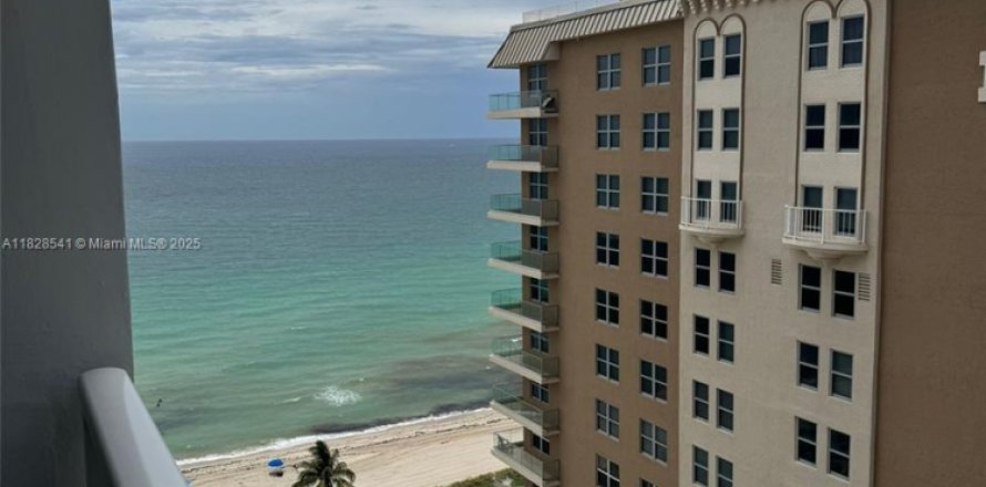 Condo à Hallandale Beach, Floride, 2 chambres № 1804396
