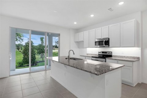 Touwnhouse à vendre à DeLand, Floride: 3 chambres, 157.28 m2 № 1810291 - photo 5